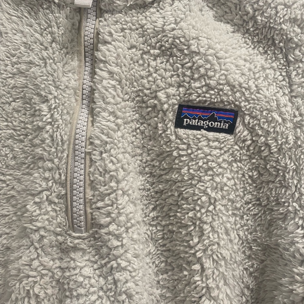 Girls XL Patagonia fleece pullover, size XL